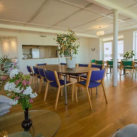 Avalonbnb فندق مبيت وإفطار أودنسه