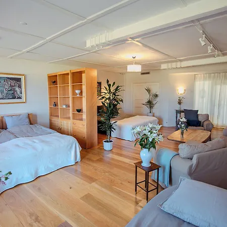 Avalonbnb Bed & Breakfast 2*