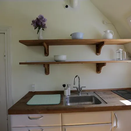 Avalonbnb فندق مبيت وإفطار 2*