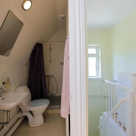 فندق مبيت وإفطار Avalonbnb 2*